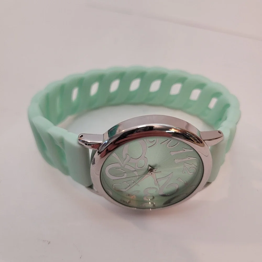 BWC‎ Wrist Watch Womens Mint Green Silicone Strap Oversized Dial Digit Ladies